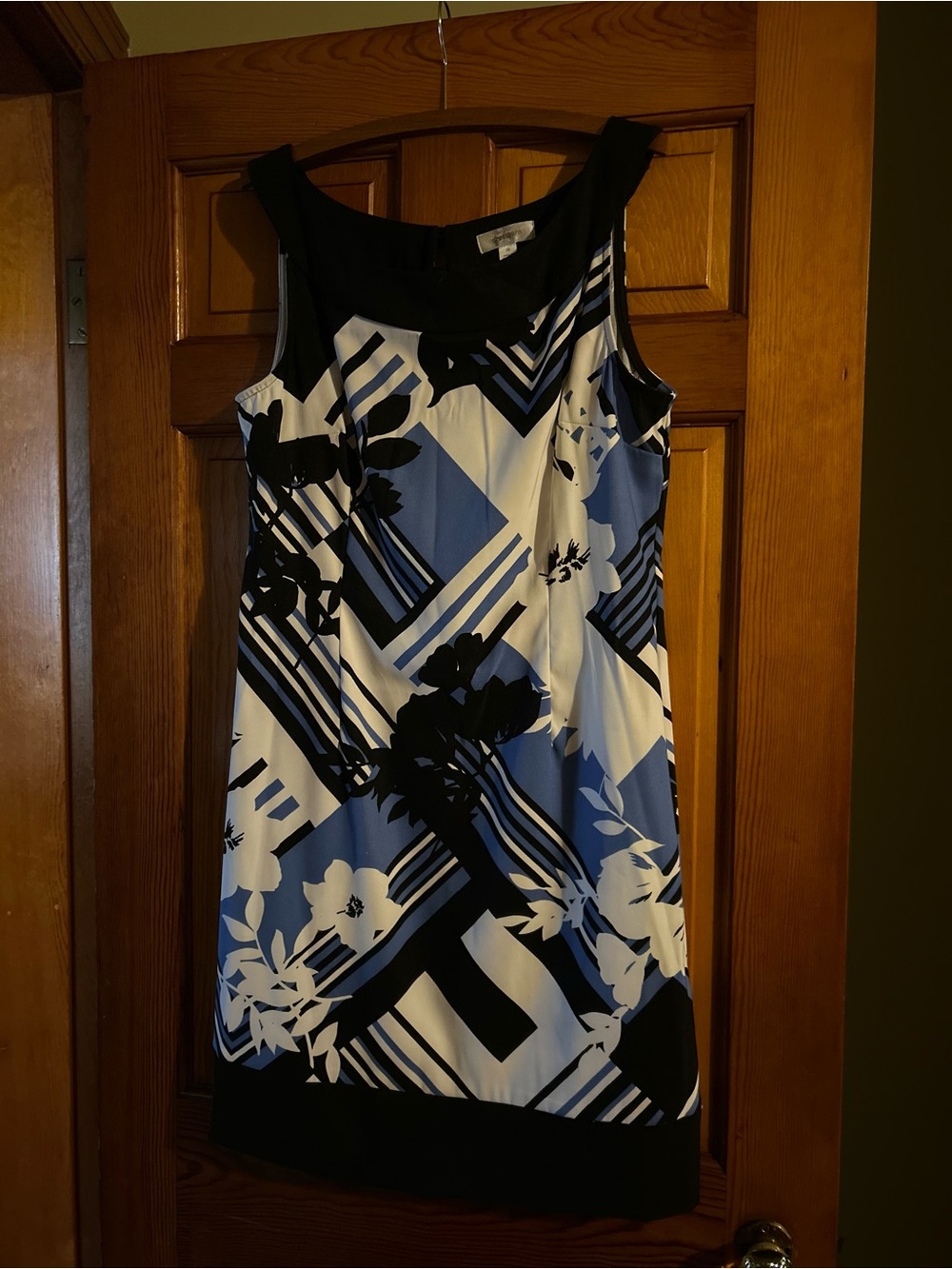 dressbarn Black, White & Blue Printed Shift Dress